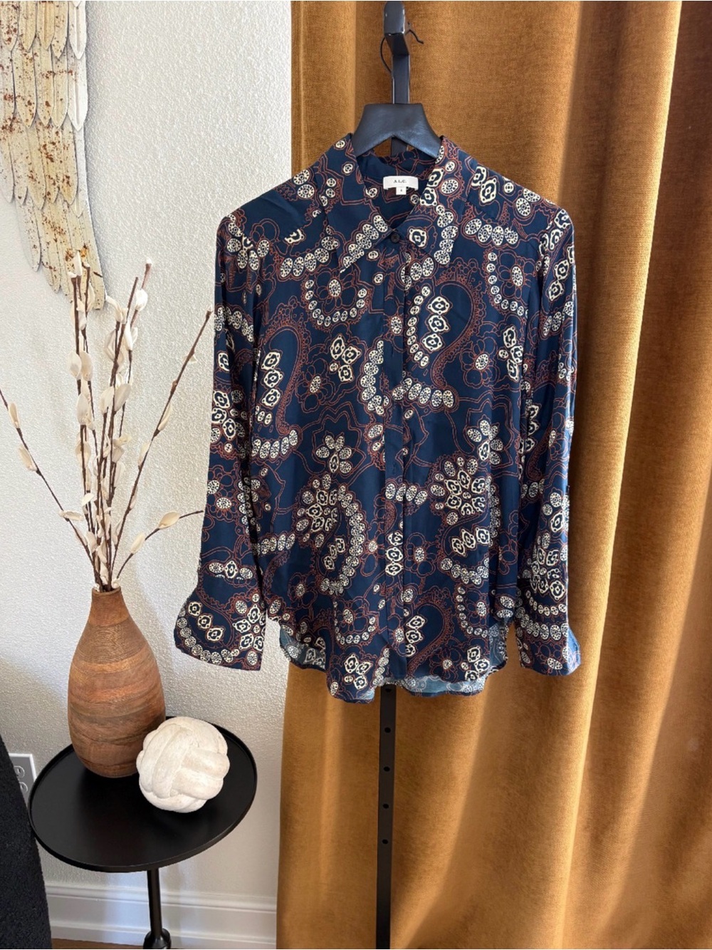 ALC Satin button up shirt Womens size 6